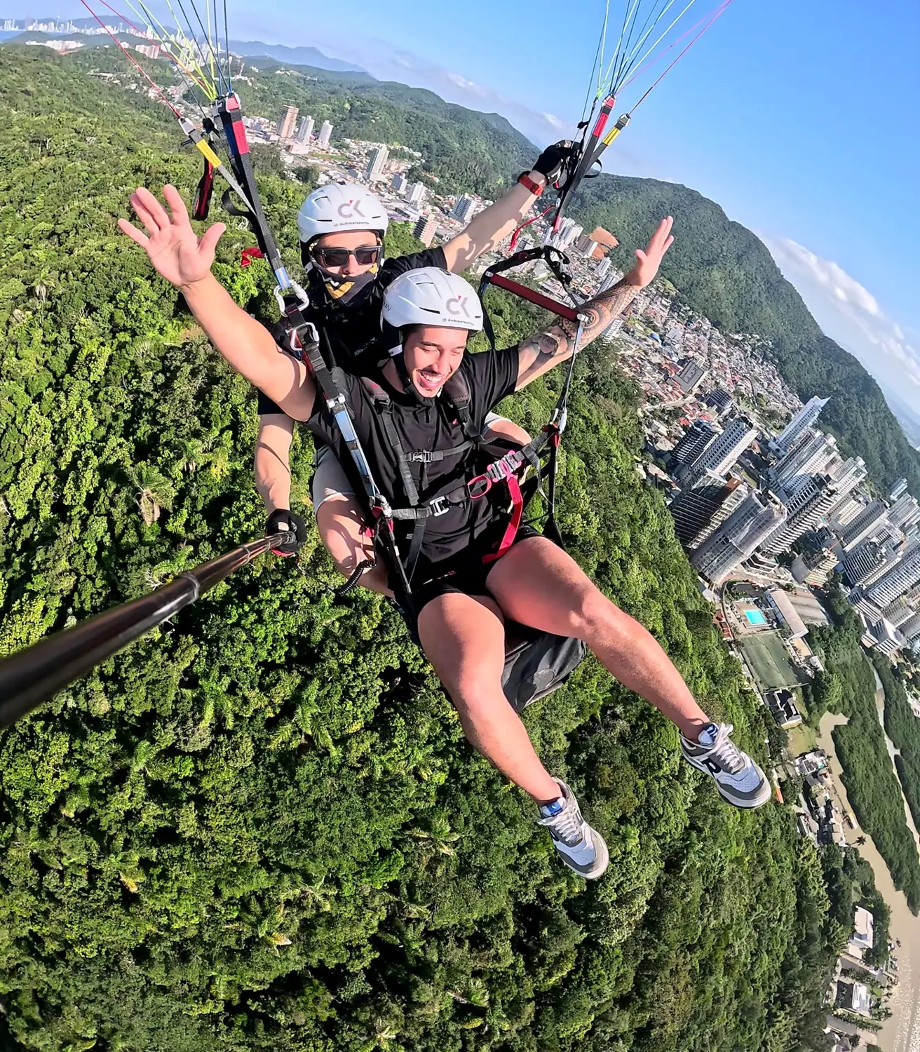 Voo de parapente com o Dudu