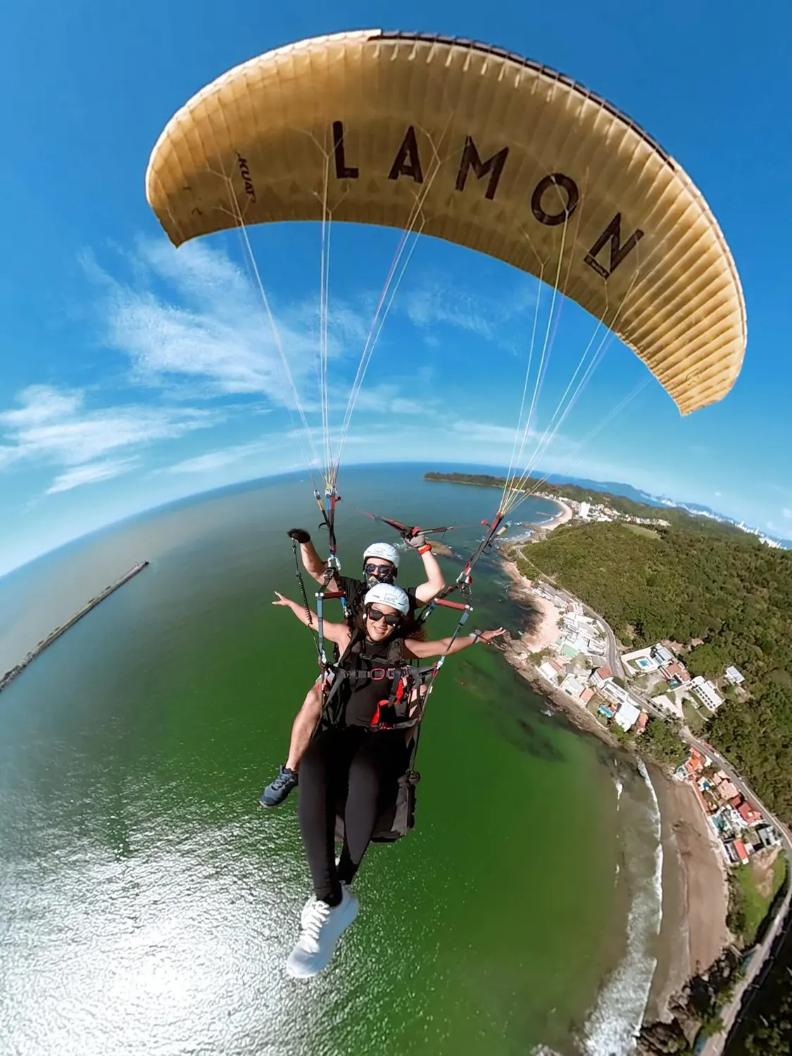 Voo de parapente em Penha
